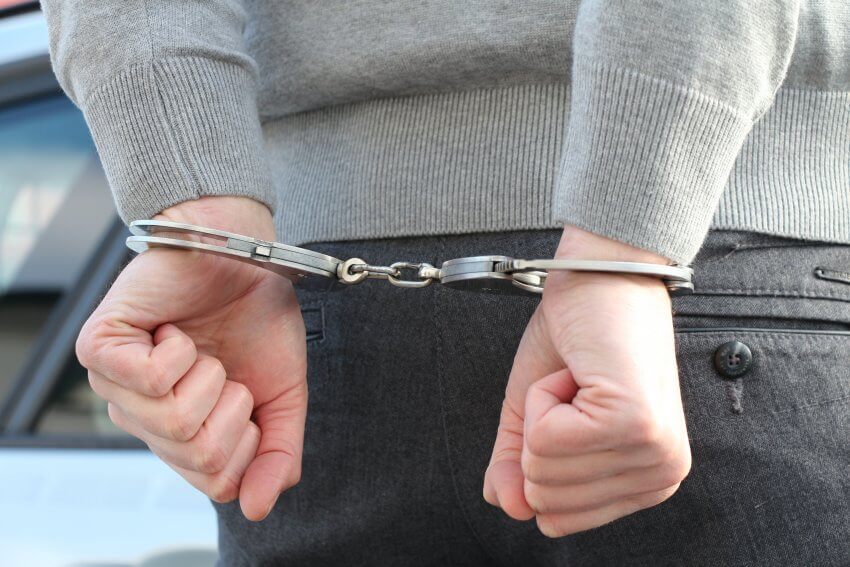 Двух грабителей из Северного округа задержали в Отрадном