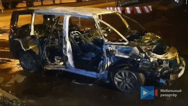 На Алтуфьевском шоссе полыхал автомобиль «Рено»