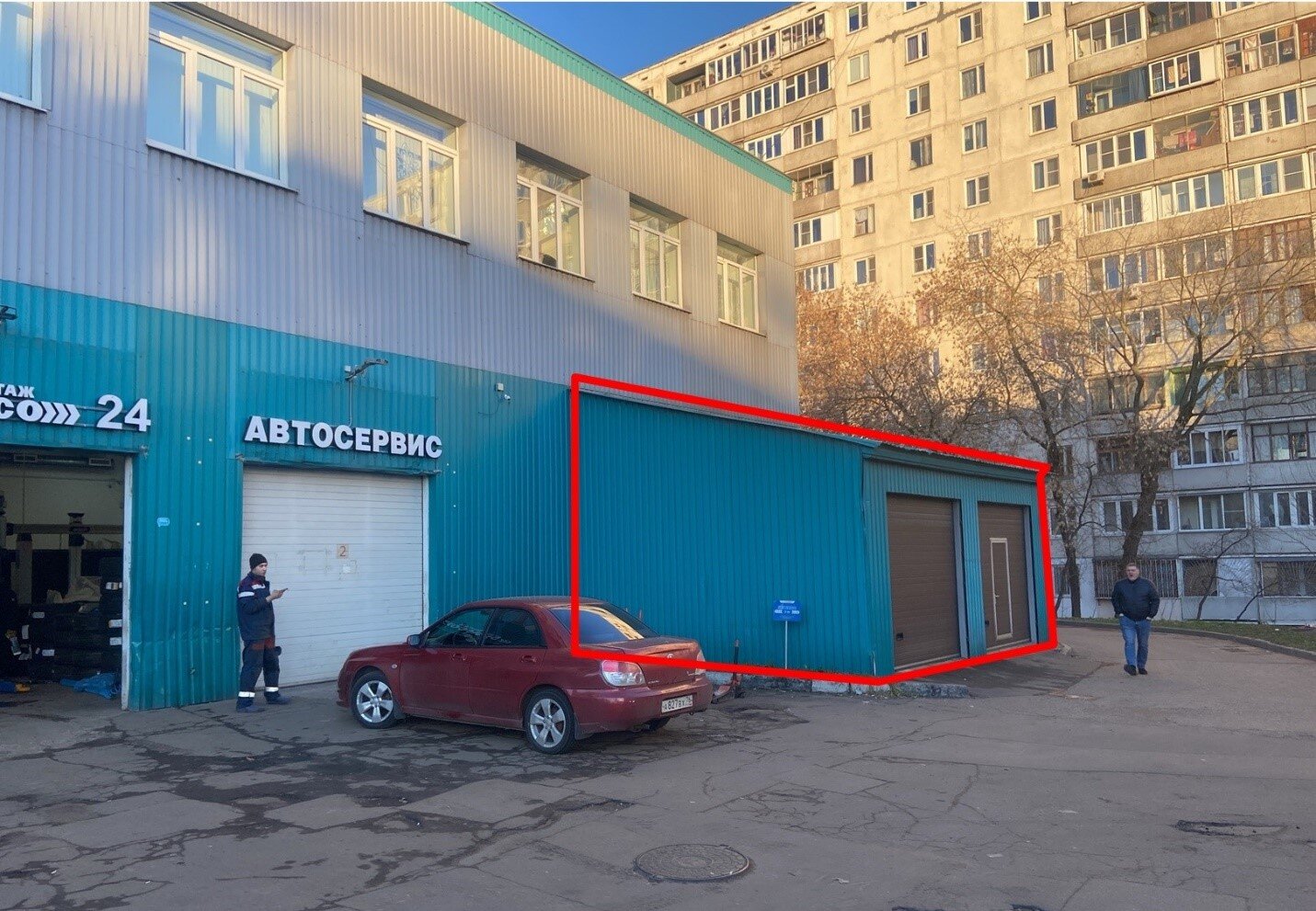 Владелец автосервиса на Алтуфьевском шоссе добровольно убрал незаконную пристройку
